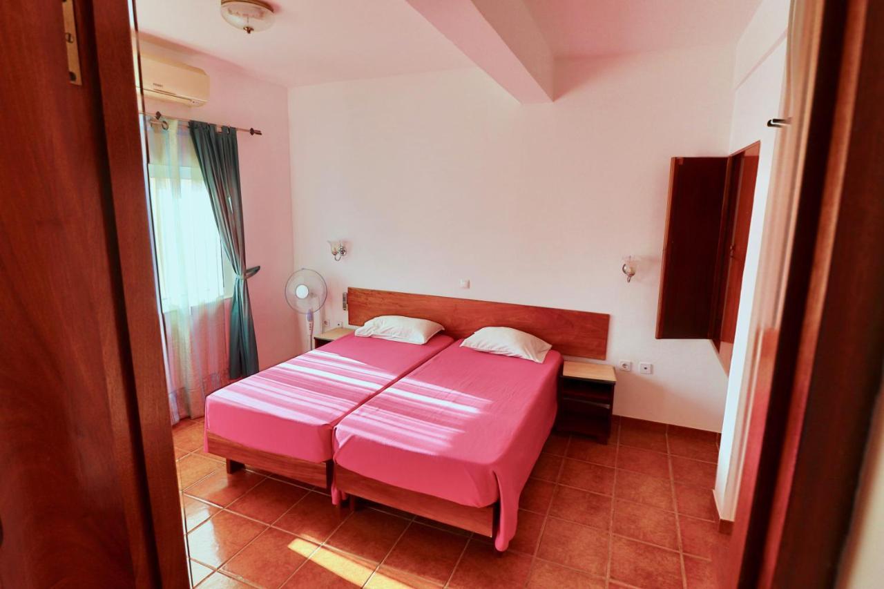 Residencial Che Guevara Bed & Breakfast ミンデロ エクステリア 写真