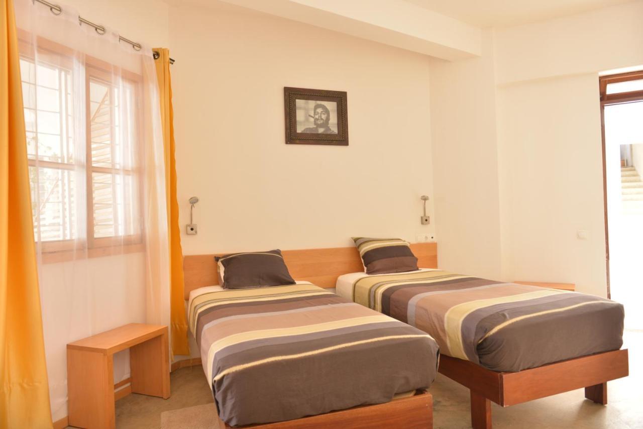 Residencial Che Guevara Bed & Breakfast ミンデロ エクステリア 写真