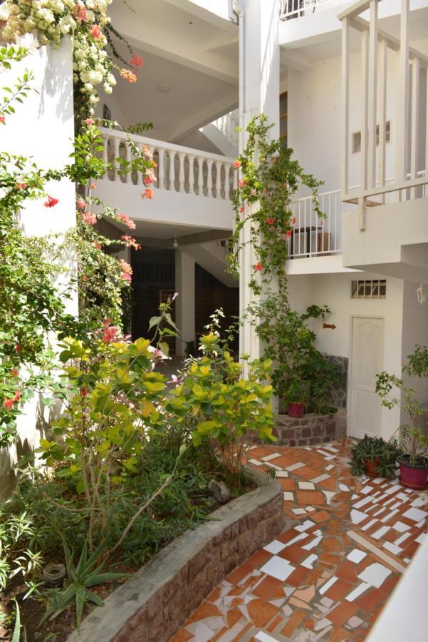 Residencial Che Guevara Bed & Breakfast ミンデロ エクステリア 写真