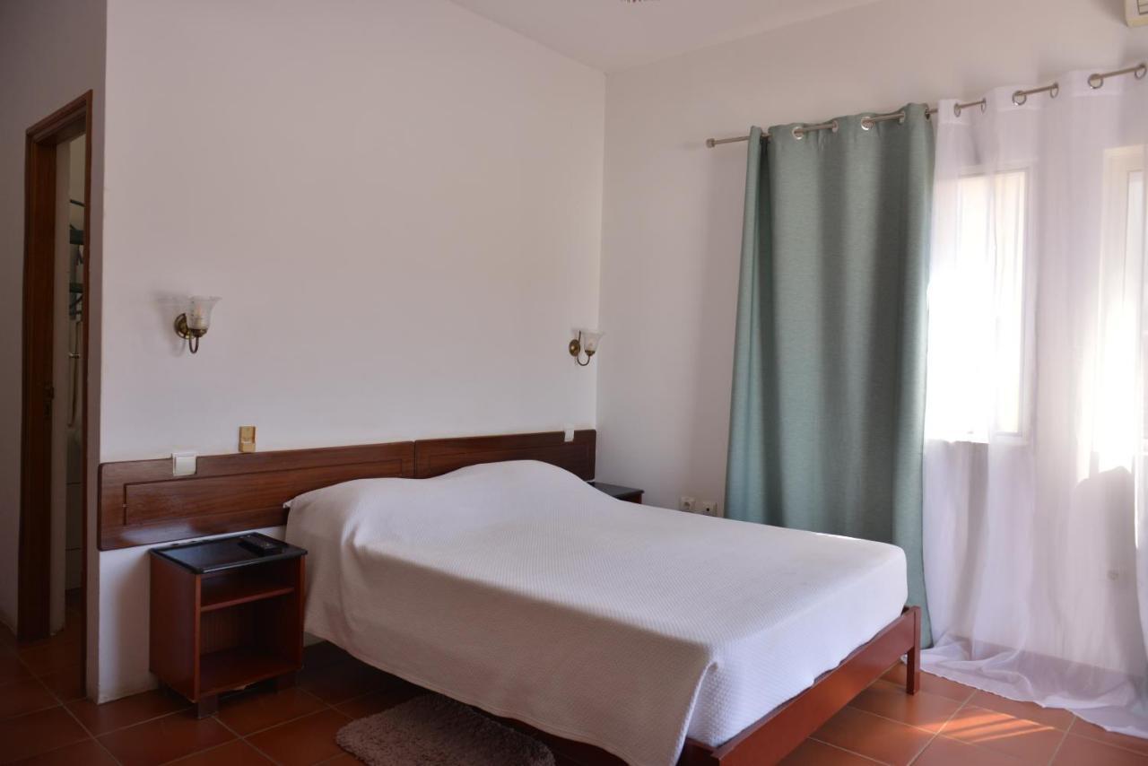 Residencial Che Guevara Bed & Breakfast ミンデロ エクステリア 写真
