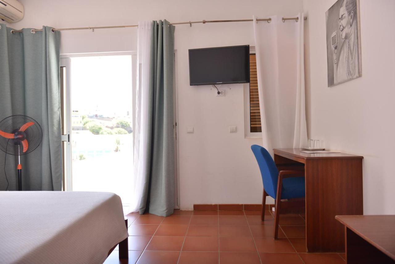 Residencial Che Guevara Bed & Breakfast ミンデロ エクステリア 写真
