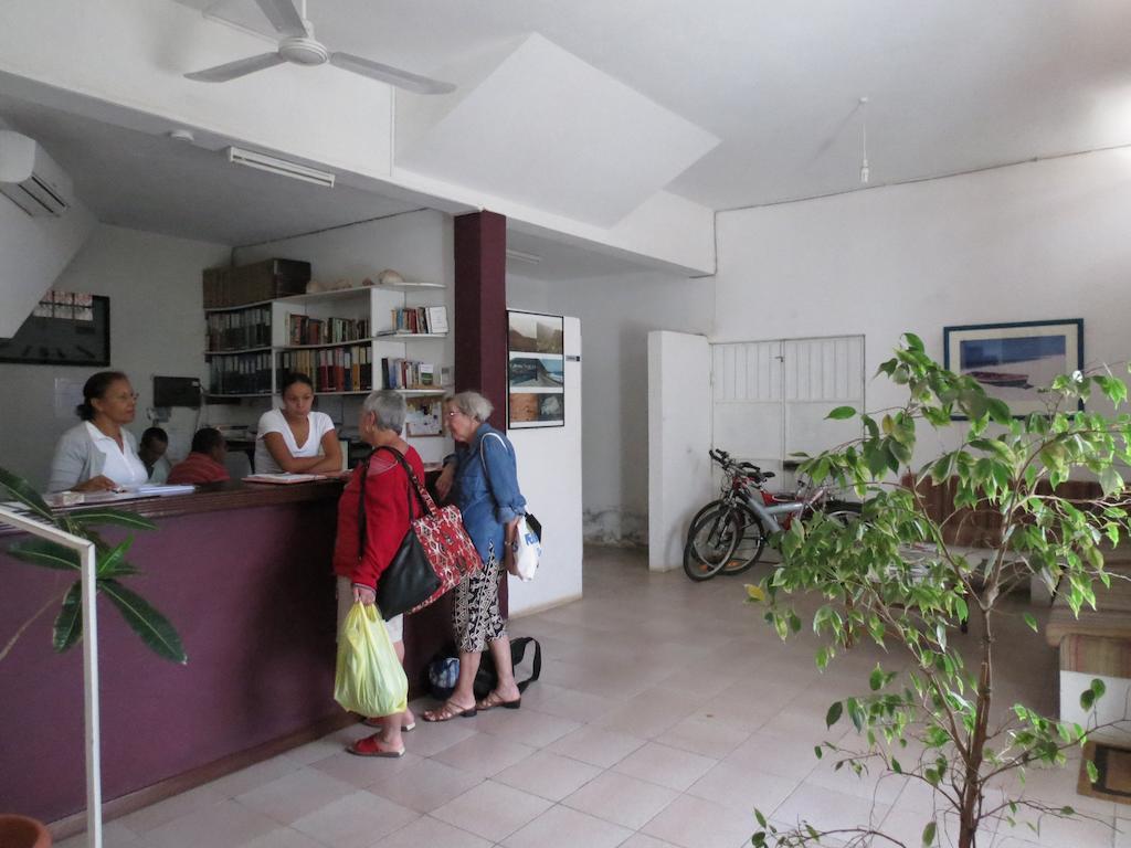 Residencial Che Guevara Bed & Breakfast ミンデロ エクステリア 写真